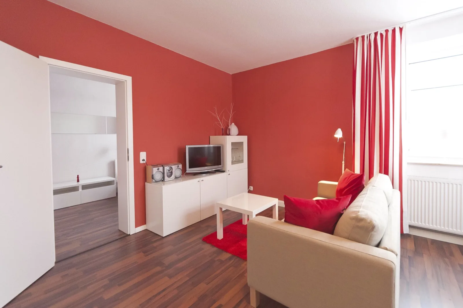 Apartment Rot — Innenansicht 1