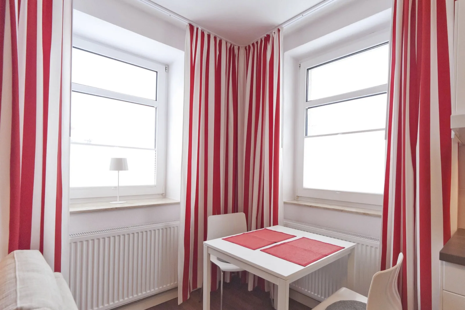 Apartment Rot — Innenansicht 2